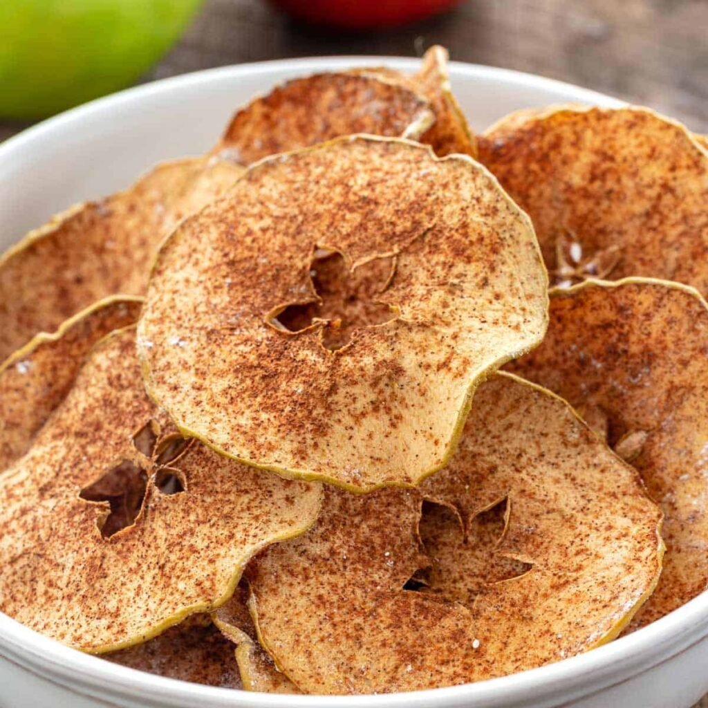 Baked cinnamon apple chips